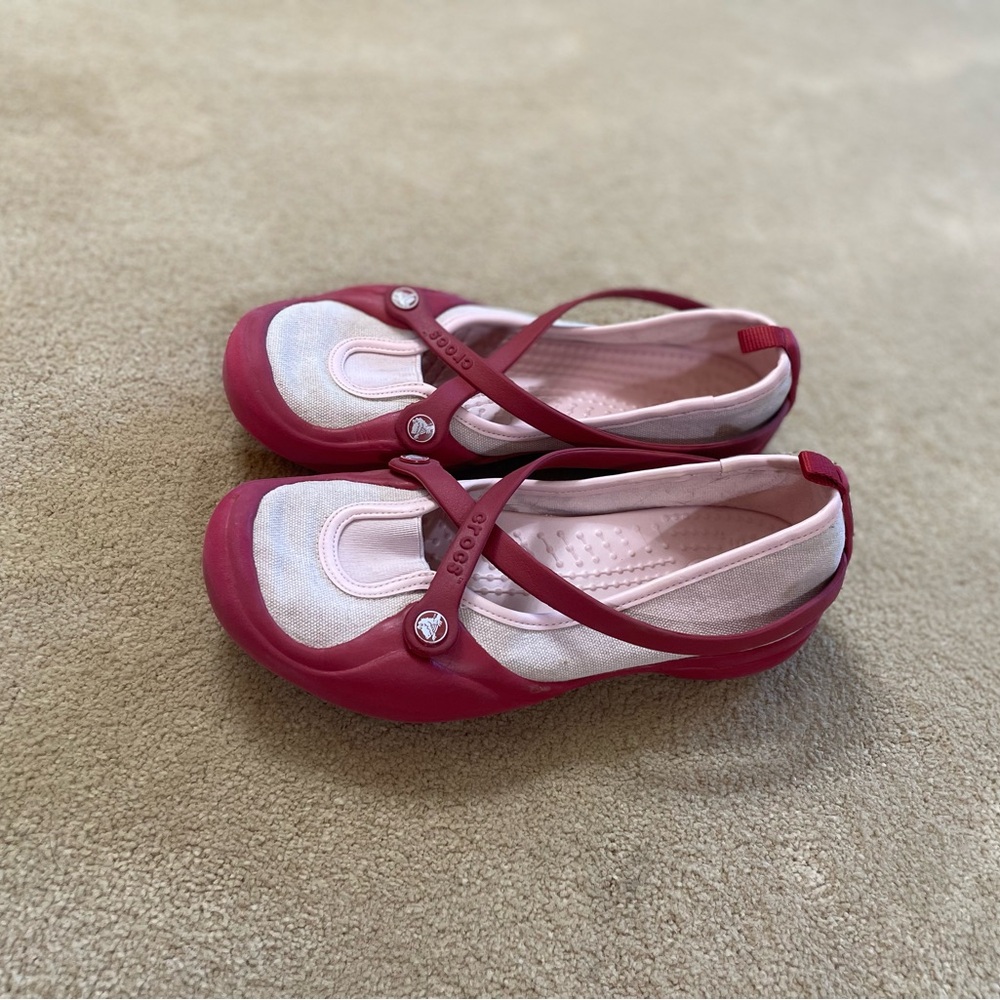 CROCS Kids Pink and Burgundy Mary Jane Sneakers W7